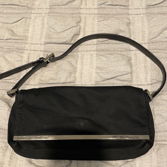 Fendi vintage baguette handbag - Picture 1 of 12